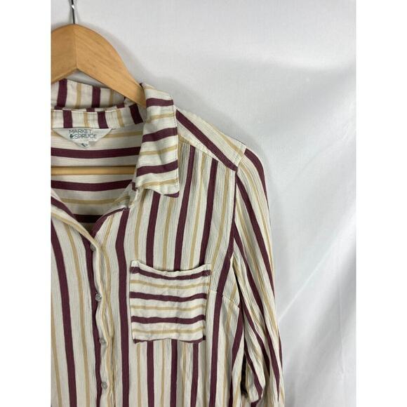 Market & Spruce Stripe Button Up Blouse Size Medium - Picture 2 of 6